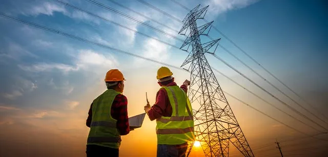 technicien qui intervient sur un chantier